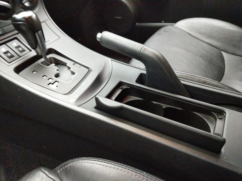 2012 Mazda Mazda3 - Center Console/Cup Holders
