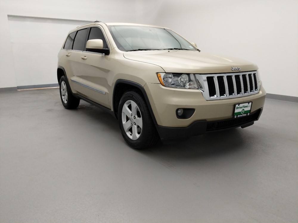 2011 Jeep Grand Cherokee - Passenger Front Bumper