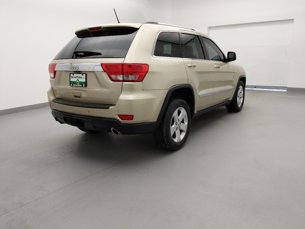 2011 Jeep Grand Cherokee - Passenger Rear Bumper