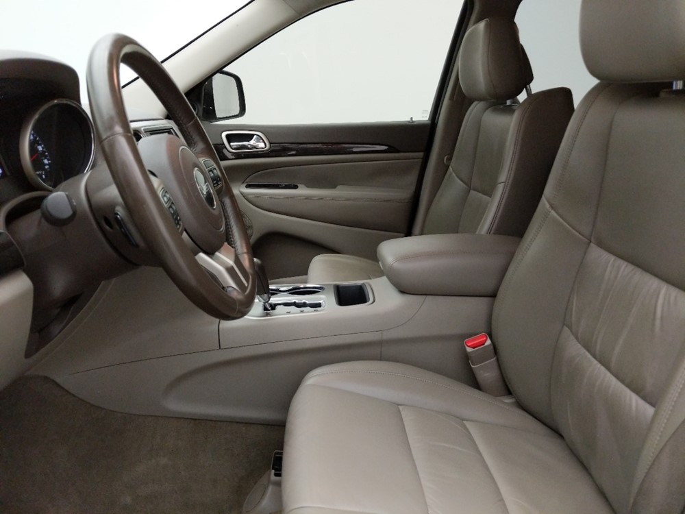 2011 Jeep Grand Cherokee - Driver Front Seat
