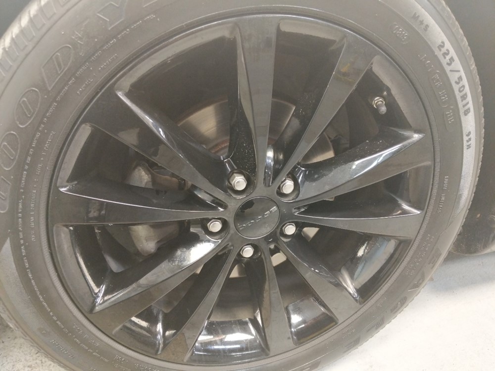 2014 Dodge Avenger - Wheel