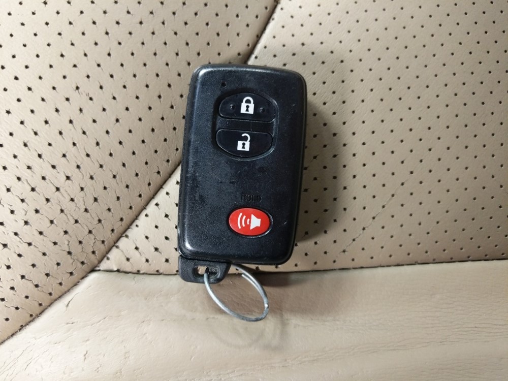2011 Toyota RAV4 - Keys