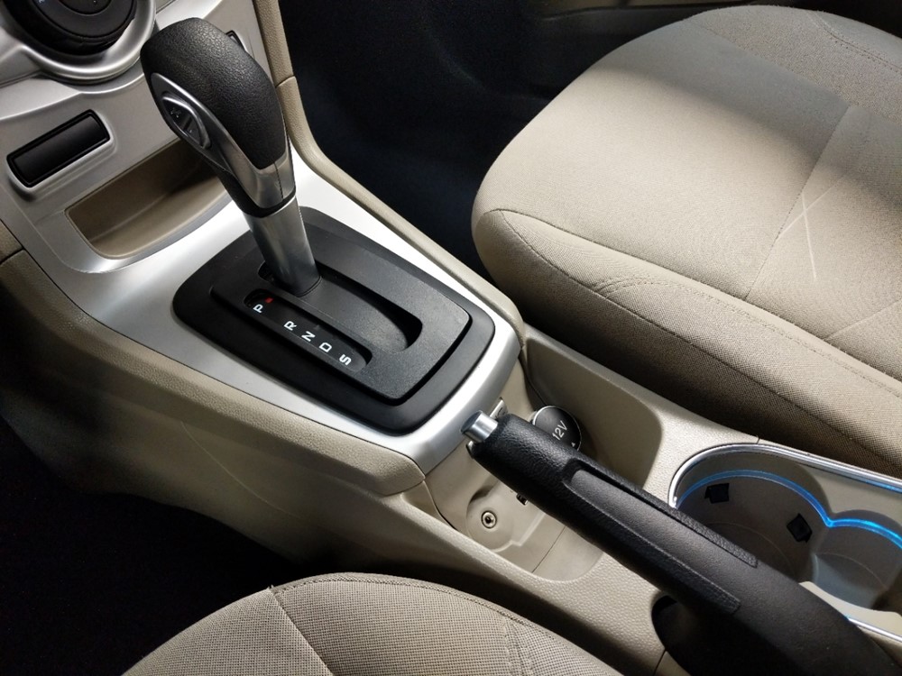 2017 Ford Fiesta - Center Console/Cup Holders