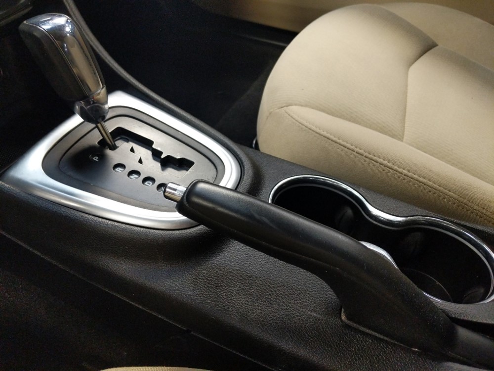 2013 Chrysler 200 - Center Console/Cup Holders