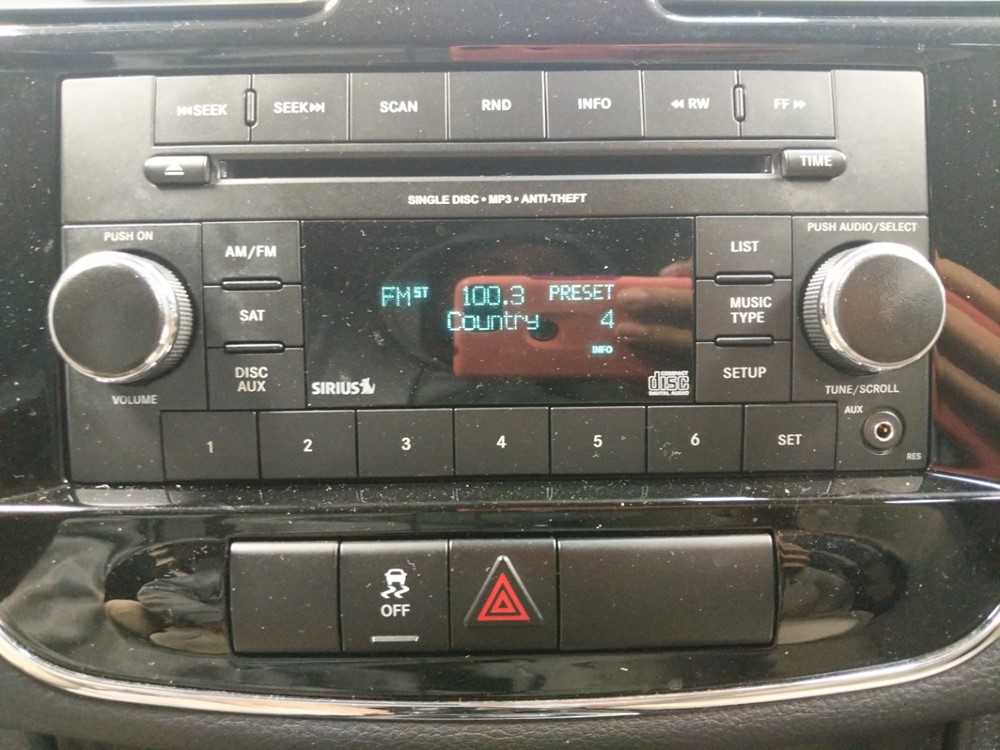 2013 Chrysler 200 - Stereo Package