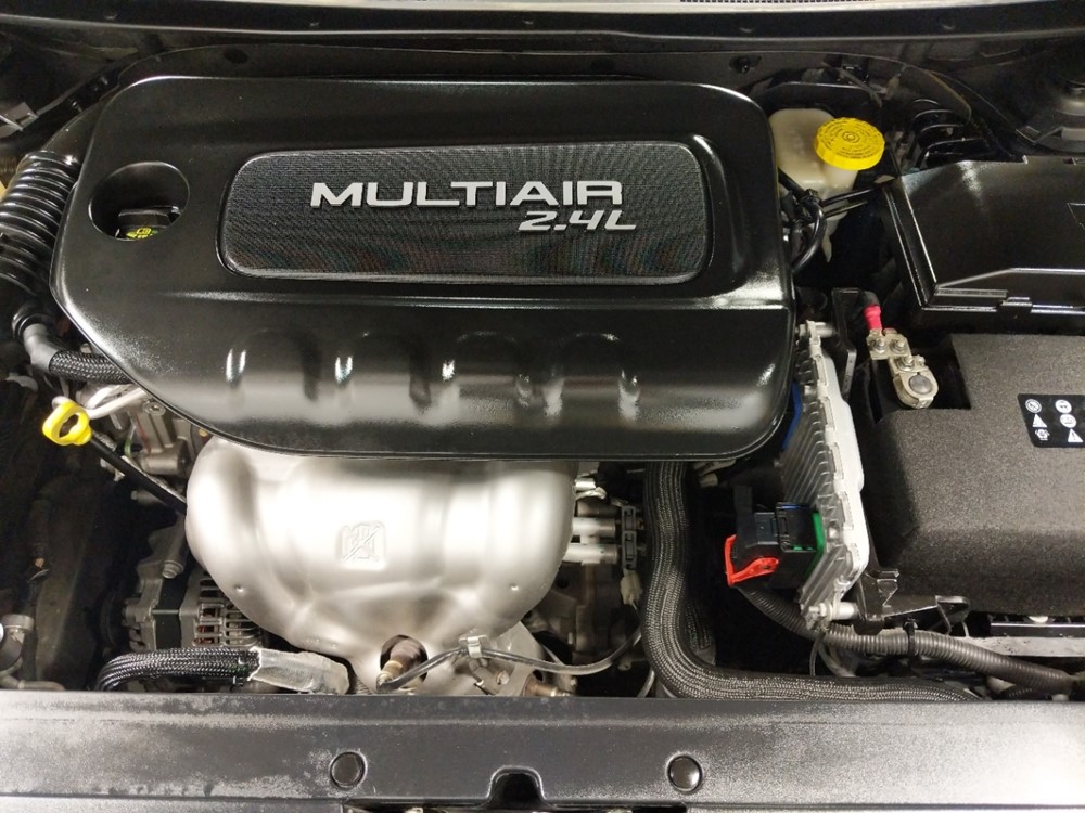 2016 Chrysler 200 - Engine