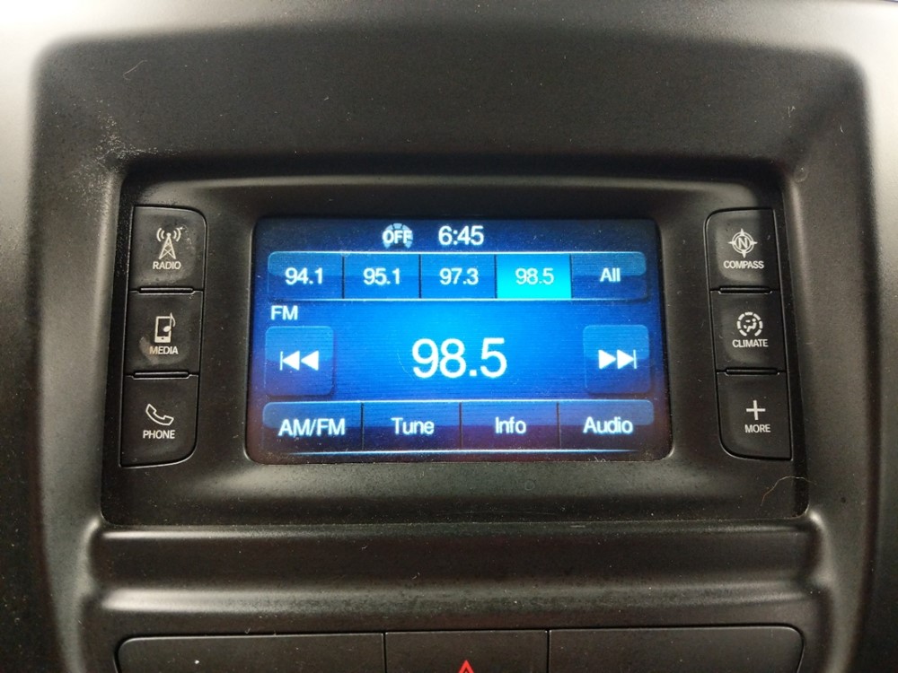2016 Chrysler 200 - Stereo Package