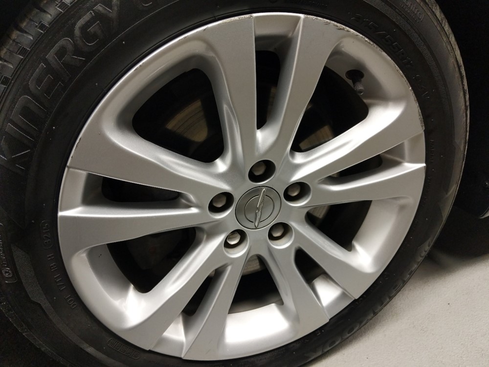2016 Chrysler 200 - Wheel