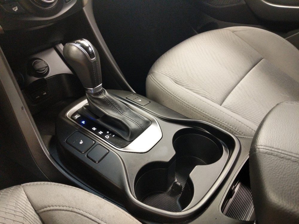 2014 Hyundai Santa Fe - Center Console/Cup Holders