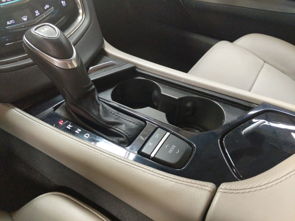 2015 Cadillac CTS - Center Console/Cup Holders