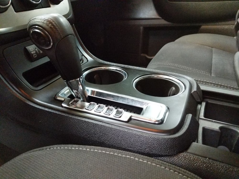 2013 GMC Acadia - Center Console/Cup Holders
