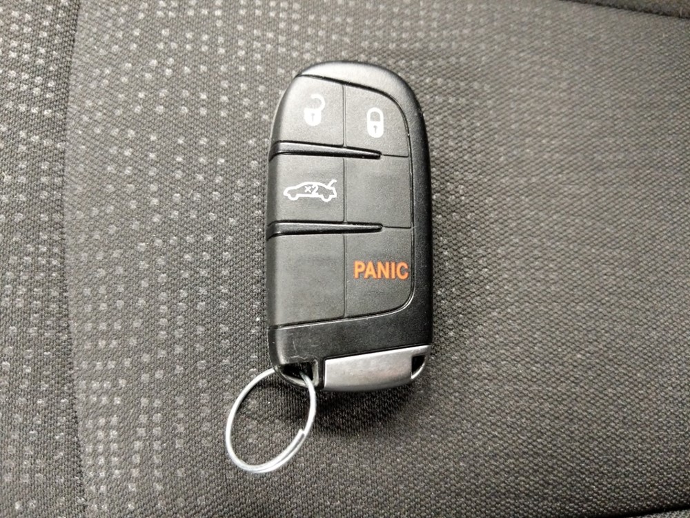 2016 Chrysler 200 - Keys