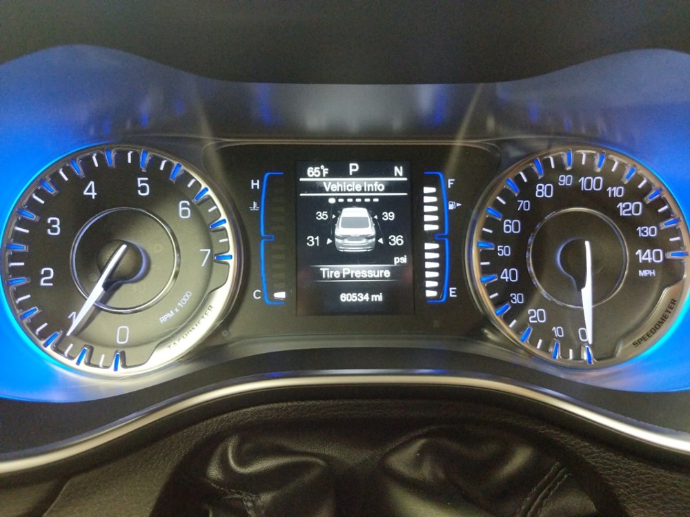 2015 Chrysler 200 - Odometer Close Up