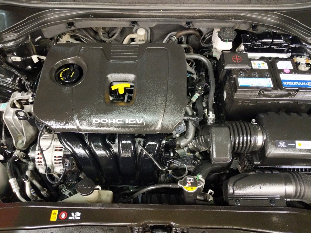 2017 Hyundai Elantra - Engine