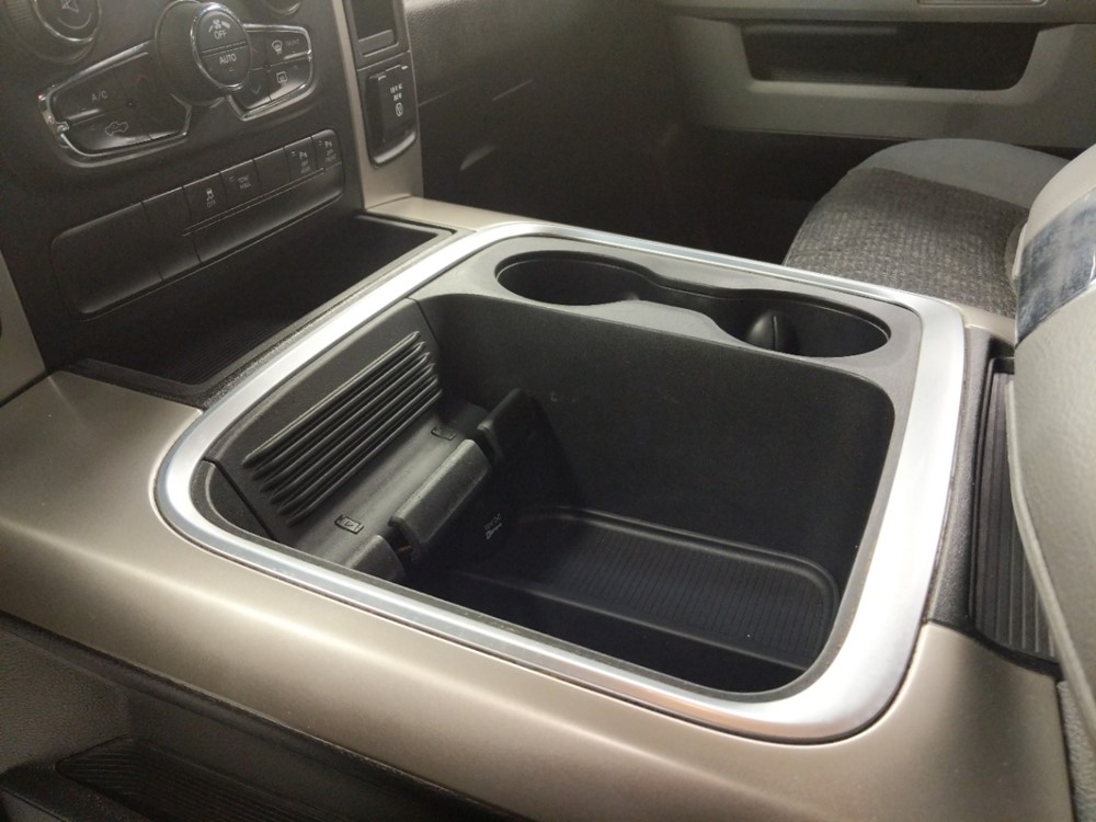 2017 Dodge Ram 1500 - Center Console/Cup Holders