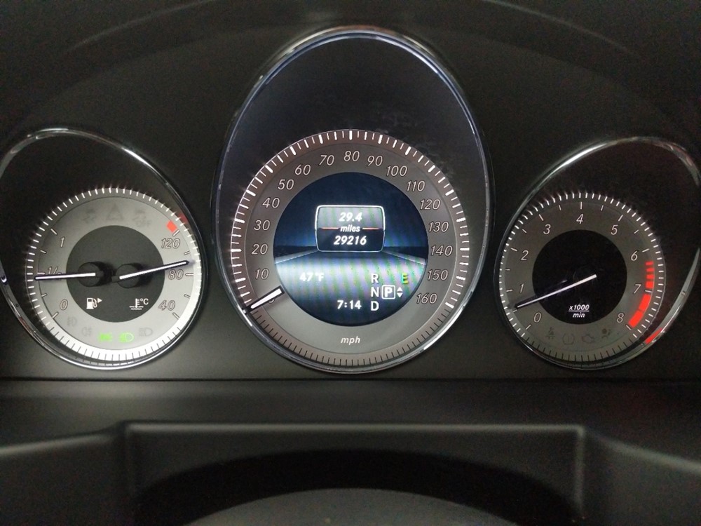 2015 Mercedes-Benz GLK350 - Odometer Close Up