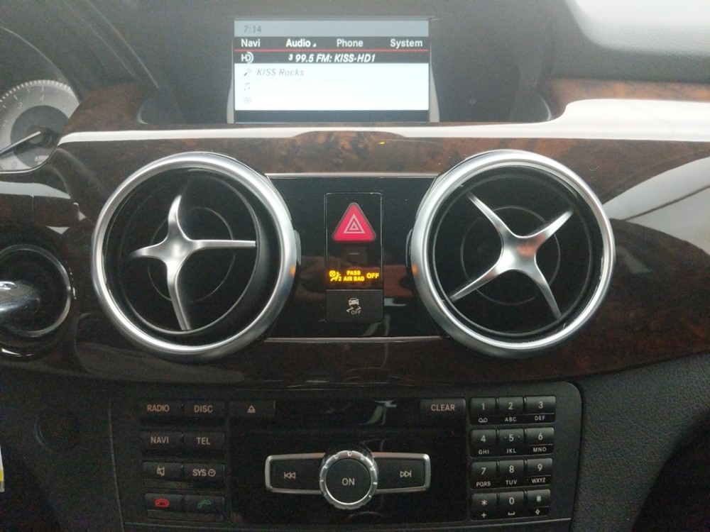 2015 Mercedes-Benz GLK350 - Stereo Package