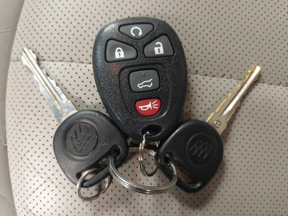 2010 Buick Enclave - Keys