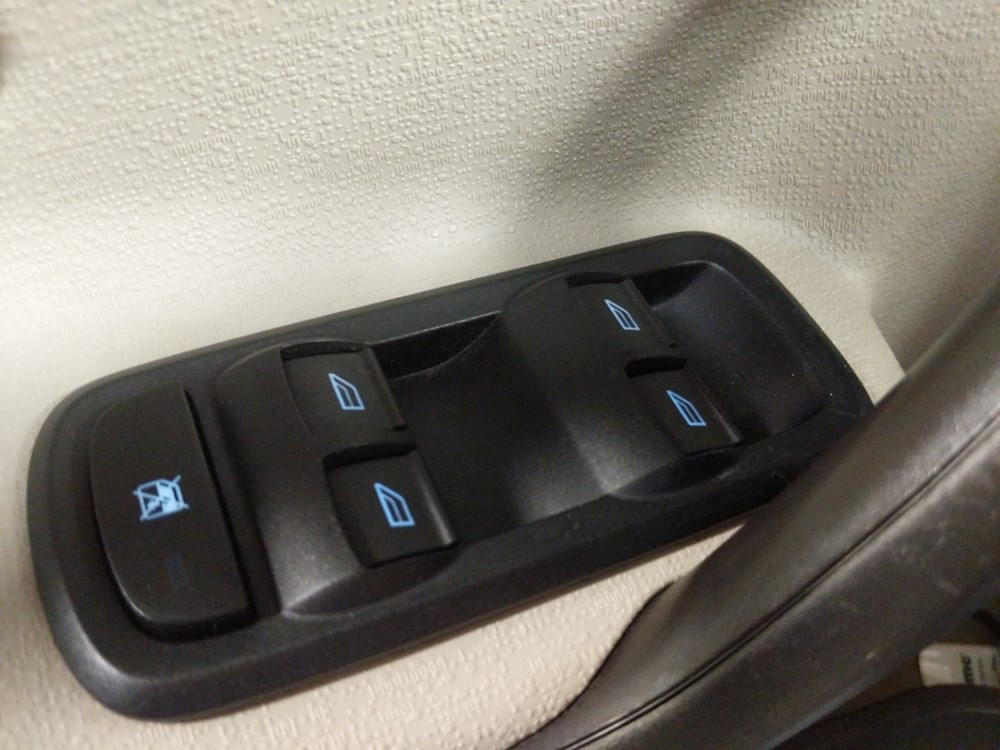 2017 Ford Fiesta - Driver Power Windows/Lock Control