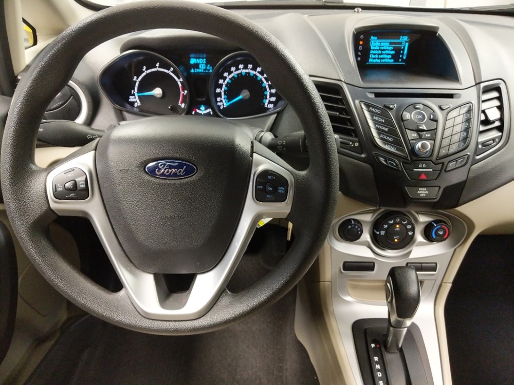 2017 Ford Fiesta - Driver Dash