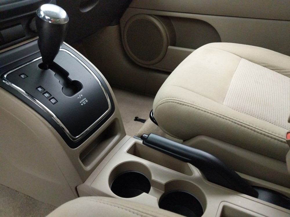 2017 Jeep Patriot - Center Console/Cup Holders