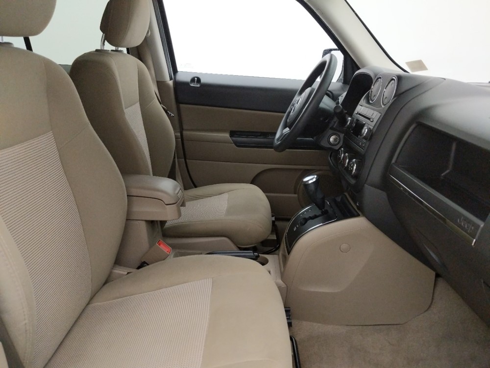 2017 Jeep Patriot - Passenger Front Seat