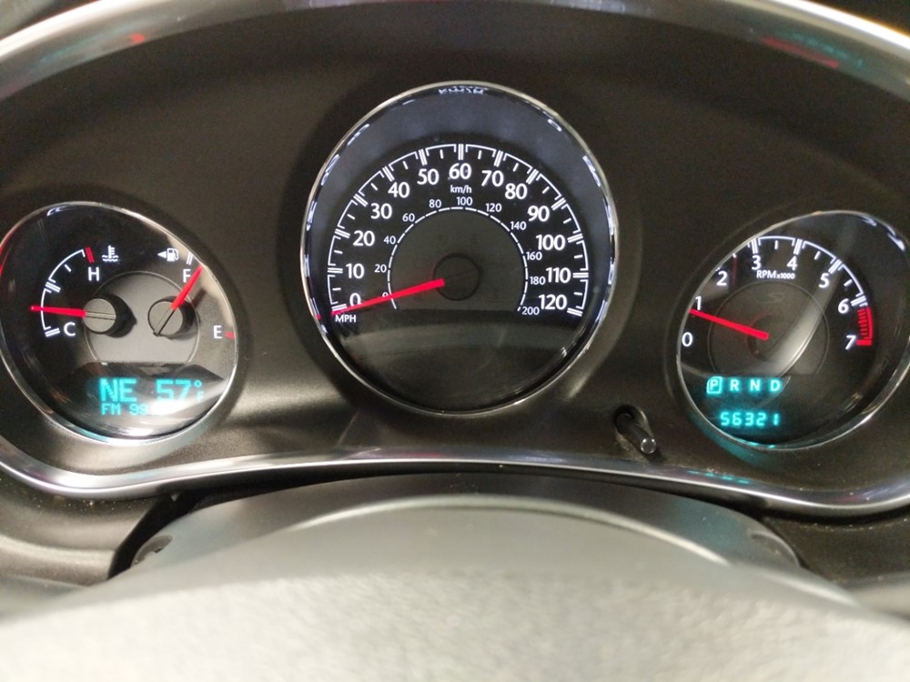 2013 Chrysler 200 - Odometer Close Up