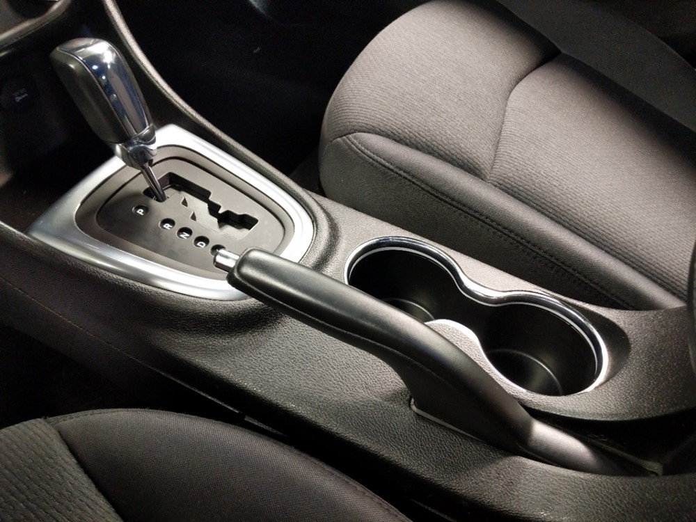 2013 Chrysler 200 - Center Console/Cup Holders