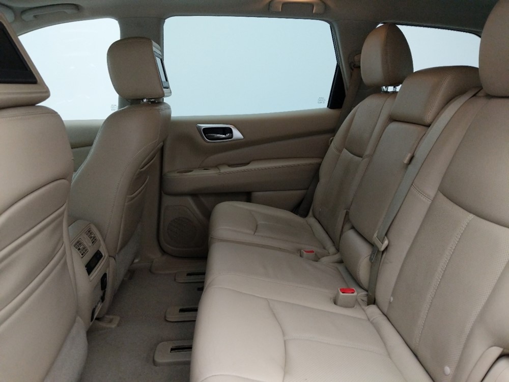 2013 Nissan Pathfinder - Driver Rear Seat