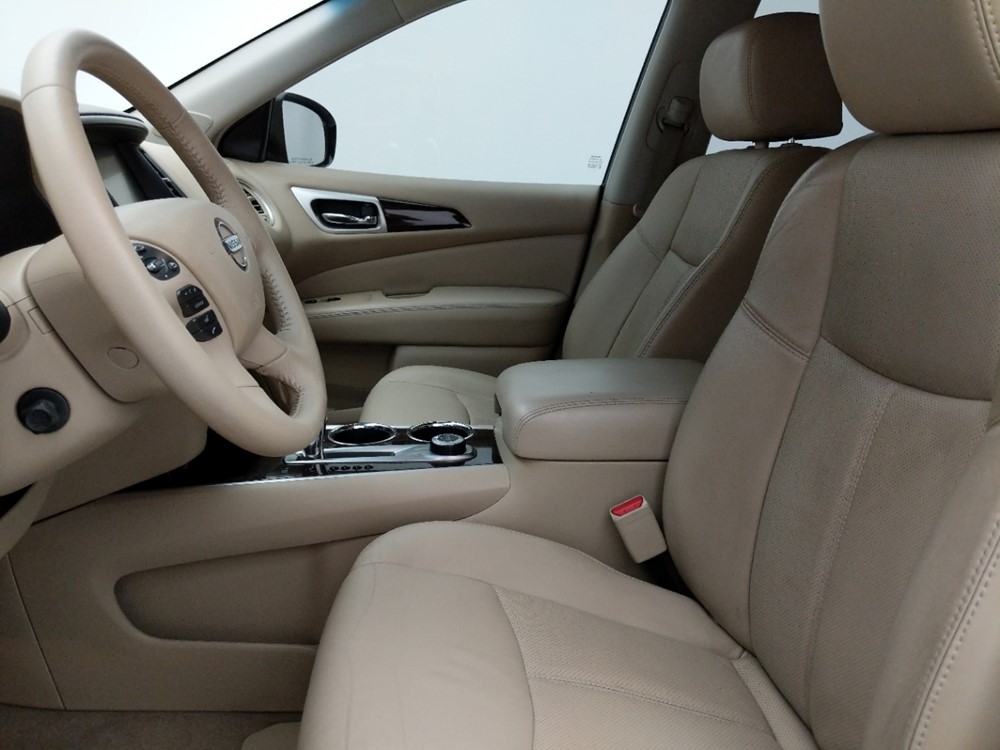 2013 Nissan Pathfinder - Driver Front Seat