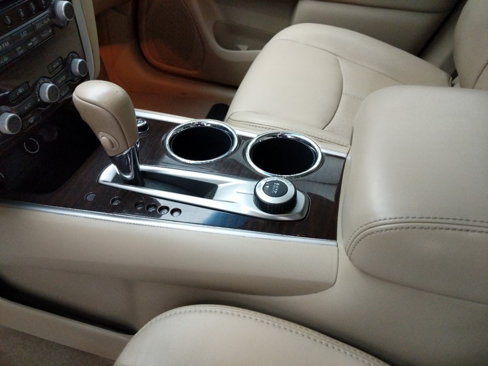 2013 Nissan Pathfinder - Center Console/Cup Holders