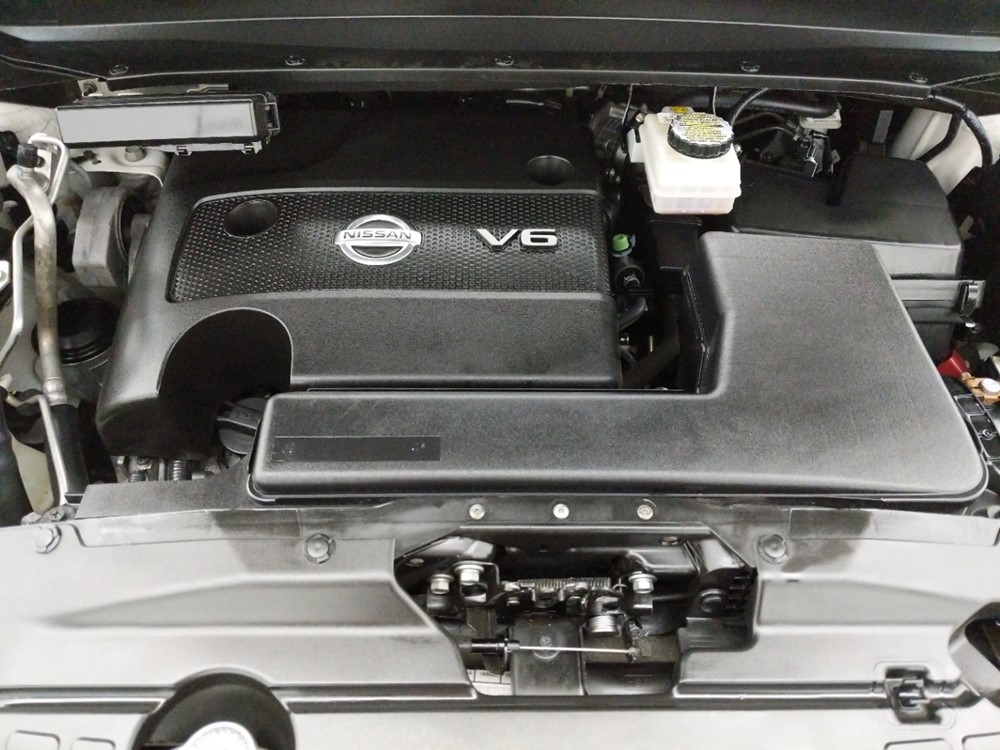 2013 Nissan Pathfinder - Engine