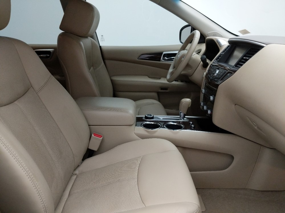 2013 Nissan Pathfinder - Passenger Front Seat