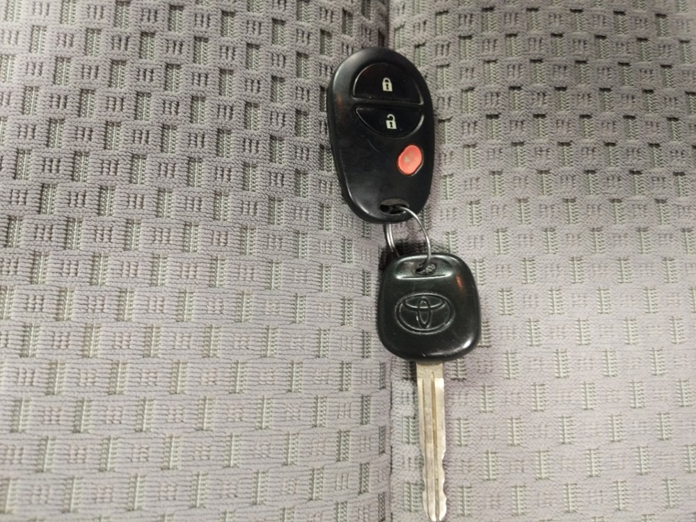 2011 Toyota Tundra - Keys