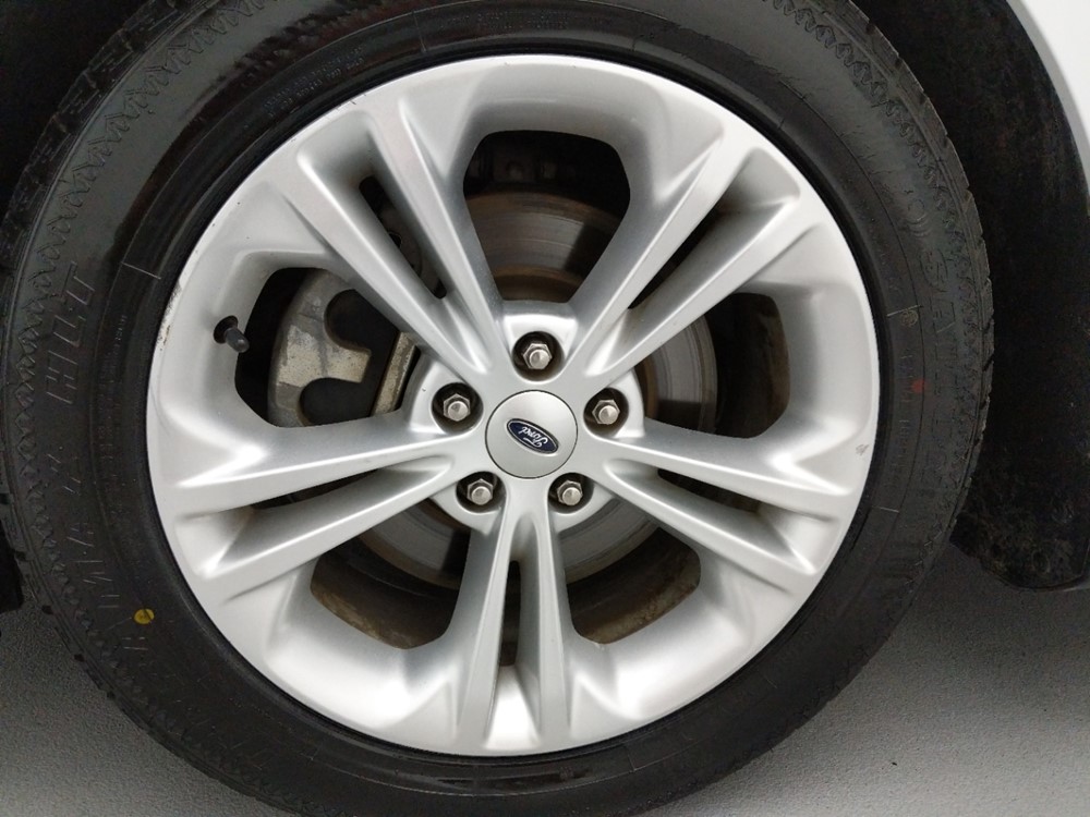 2013 Ford Taurus - Wheel