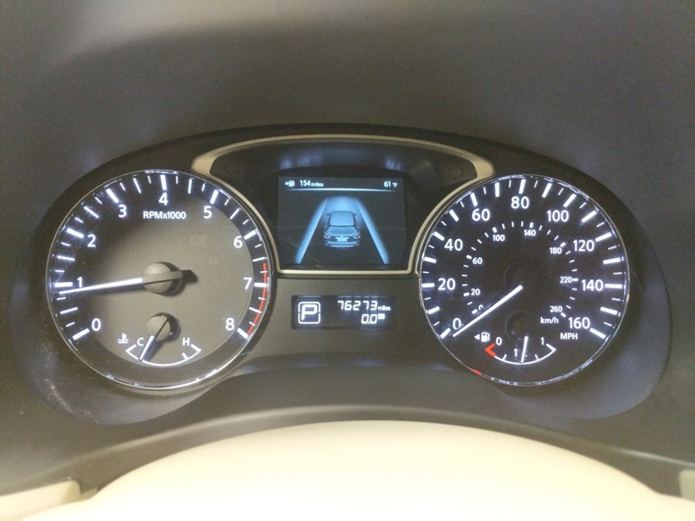 2013 Nissan Pathfinder - Odometer Close Up