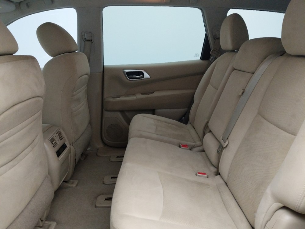 2013 Nissan Pathfinder - Driver Rear Seat