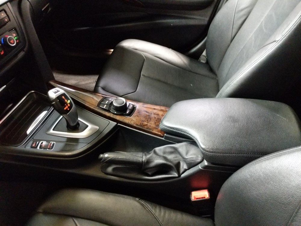 2014 BMW 328i - Center Console/Cup Holders