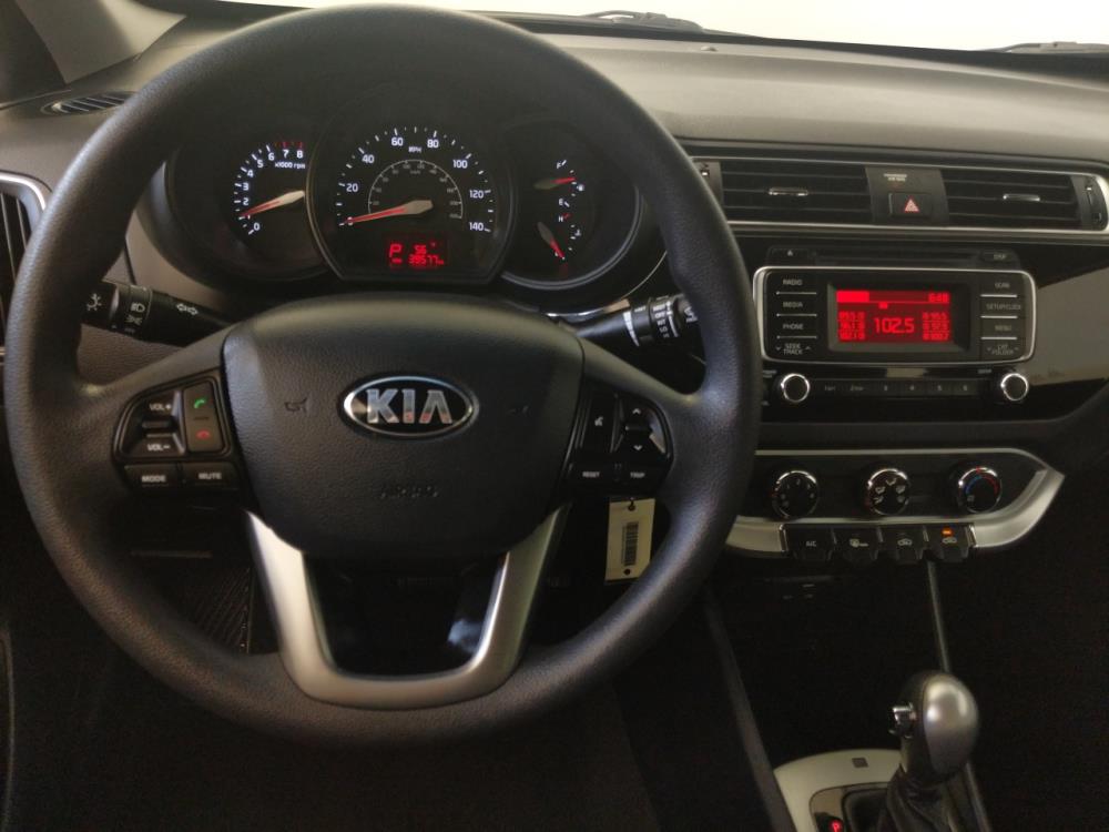 2017 Kia Rio - Driver Dash