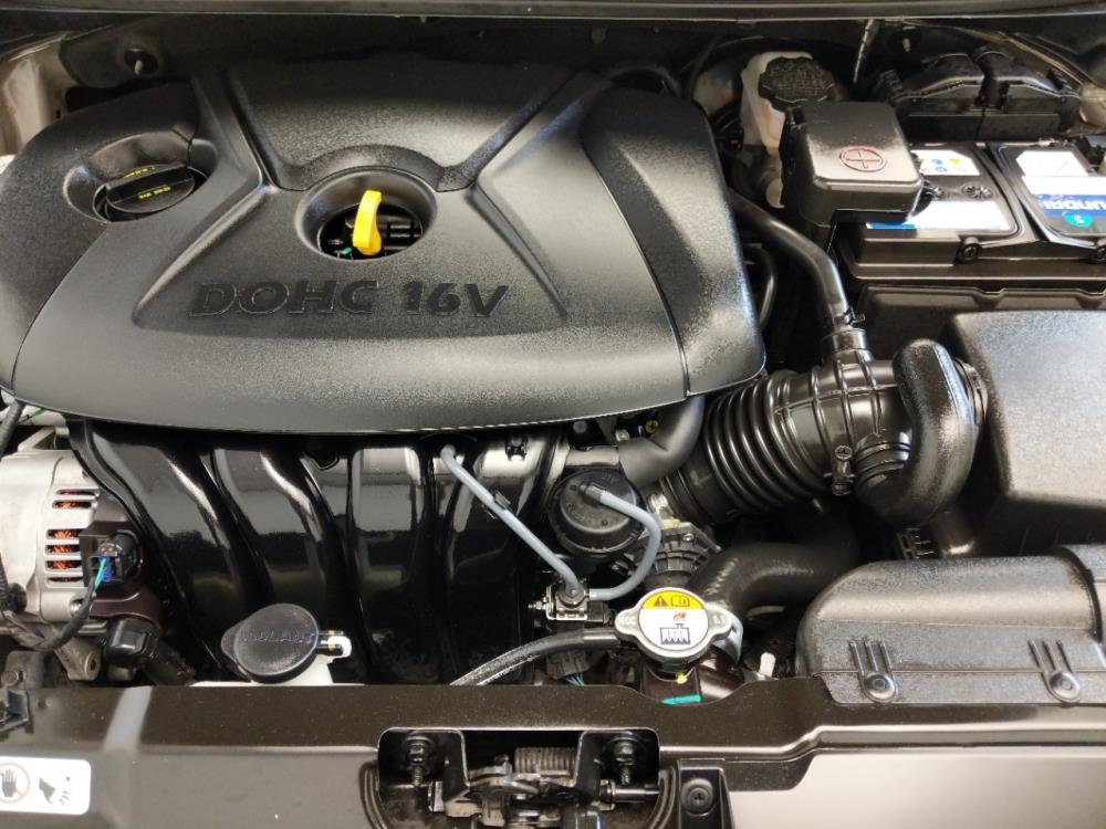 2015 Hyundai Elantra - Engine