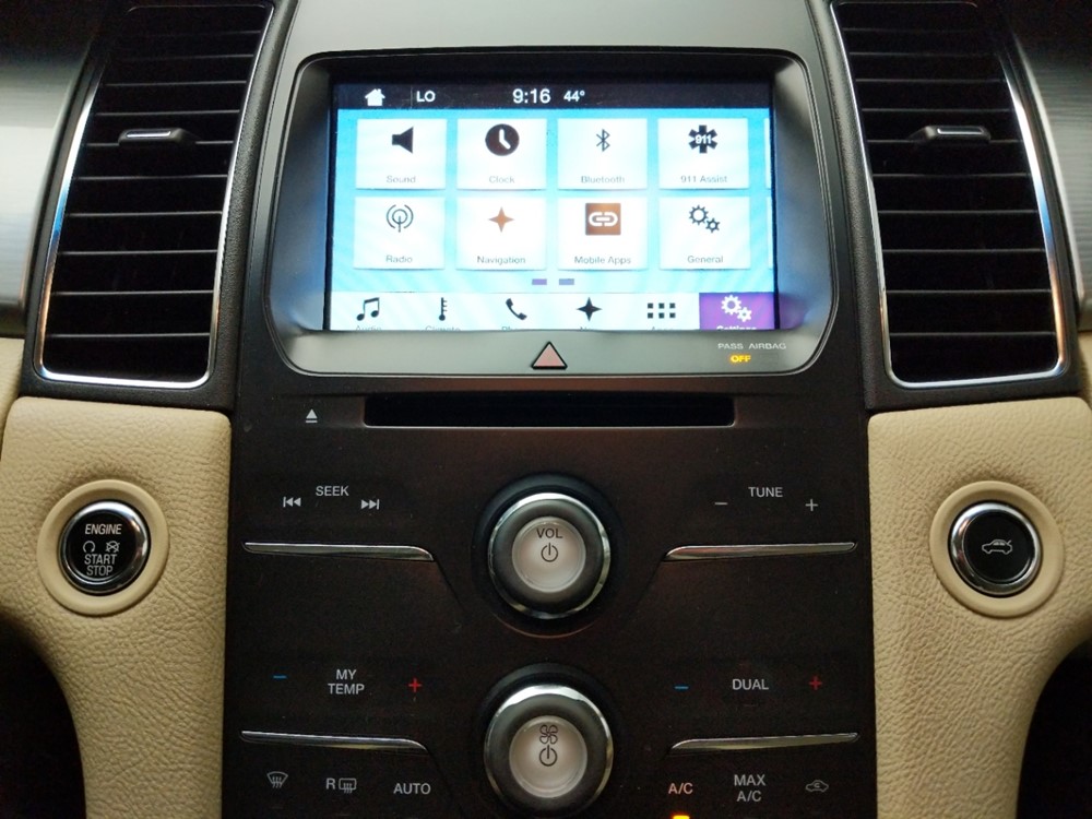 2016 Ford Taurus - Stereo Package