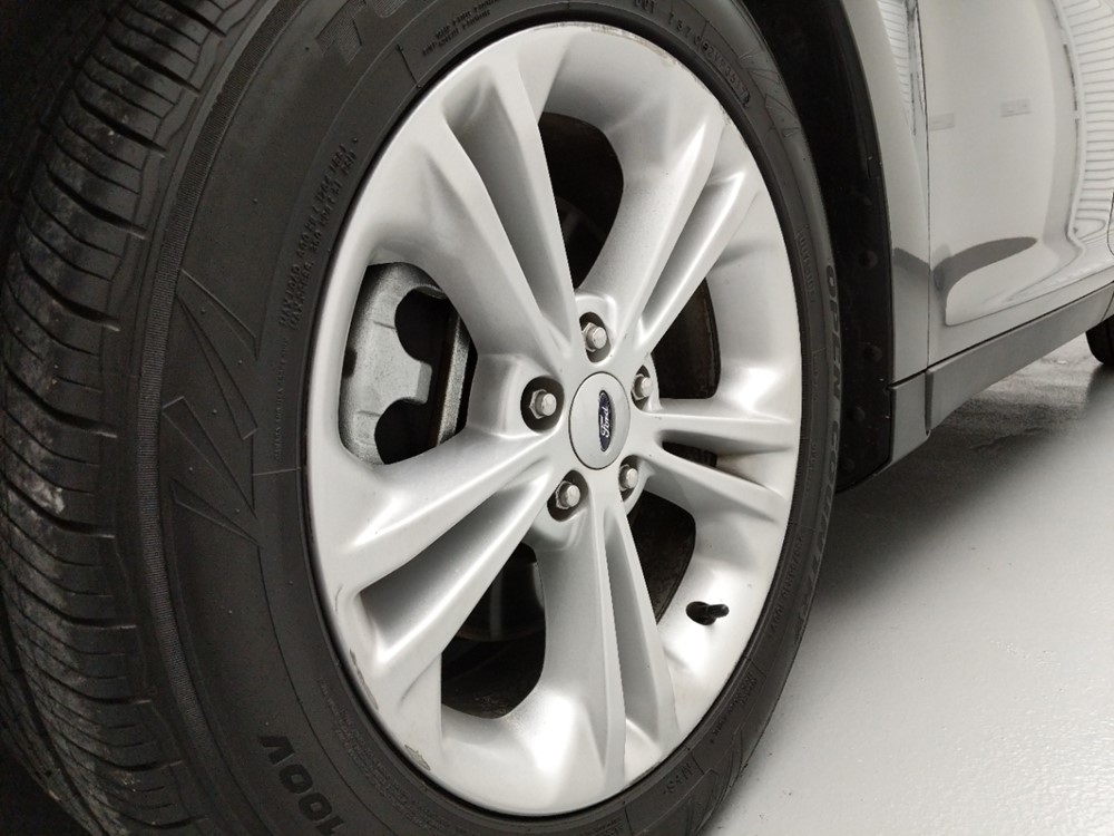 2016 Ford Taurus - Wheel