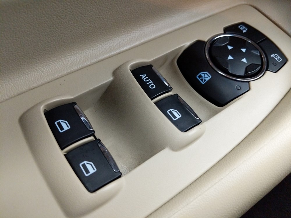 2016 Ford Taurus - Driver Power Windows/Lock Control