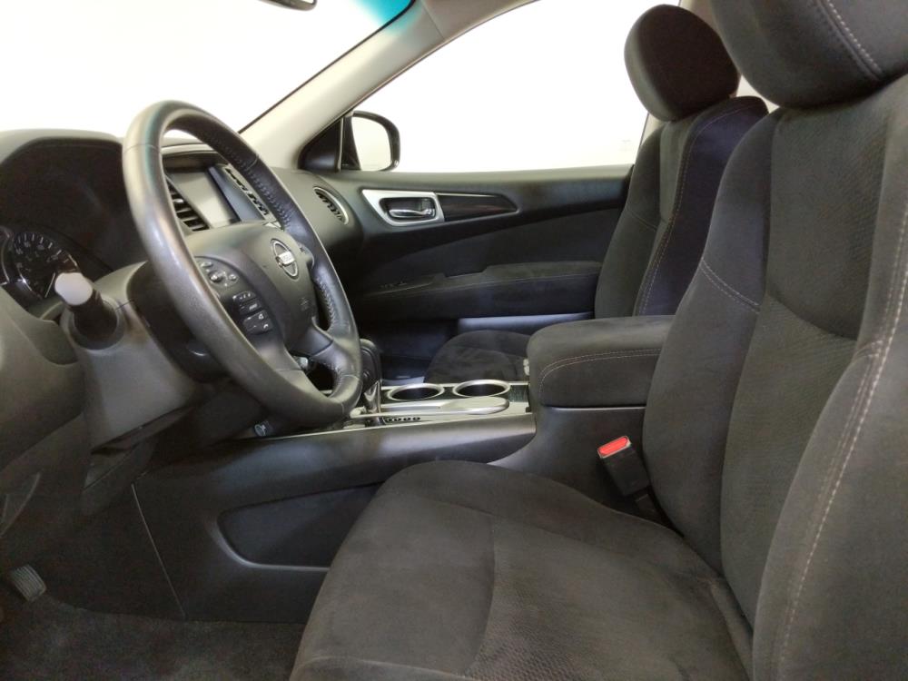 2016 Nissan Pathfinder - Driver Front Seat