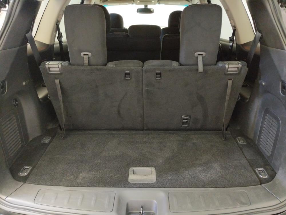 2016 Nissan Pathfinder - Trunk
