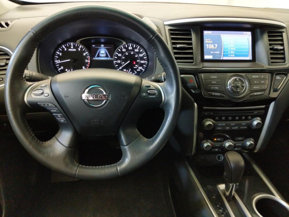 2016 Nissan Pathfinder - Driver Dash