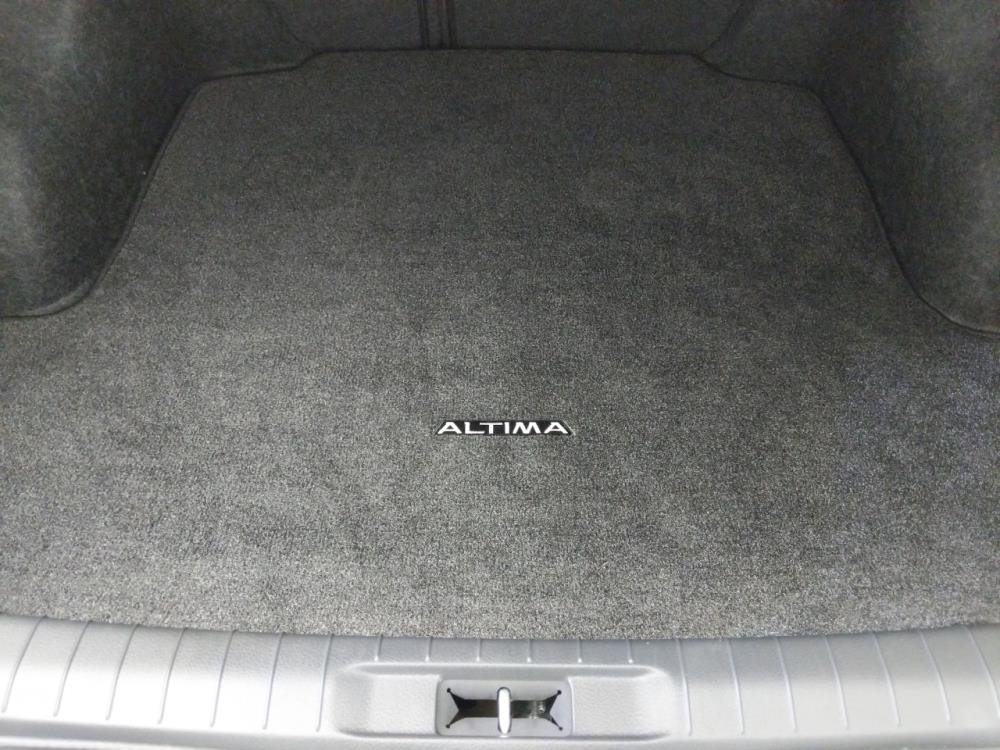 2015 Nissan Altima - Trunk