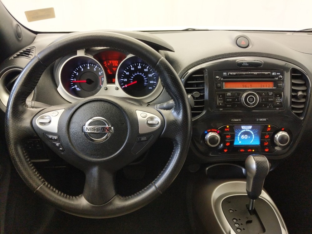 2011 Nissan JUKE - Driver Dash