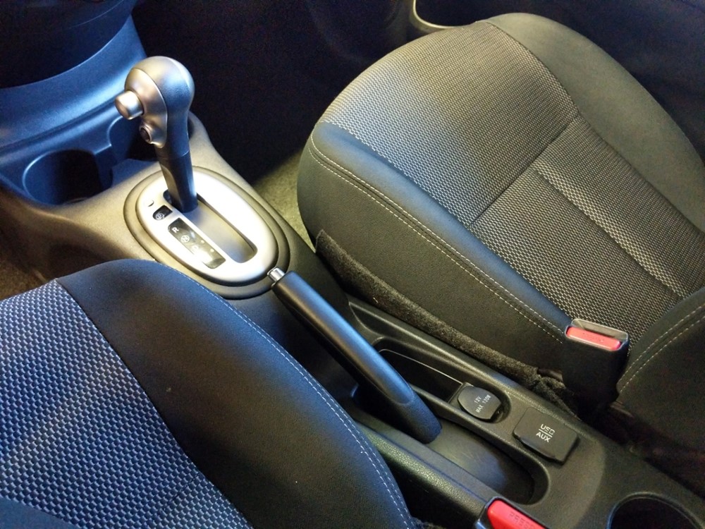 2016 Nissan Versa - Center Console/Cup Holders