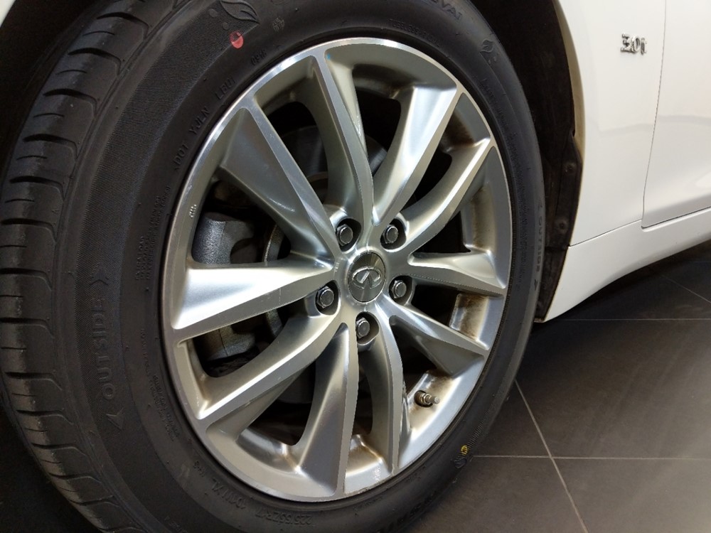 2017 INFINITI Q50 - Wheel